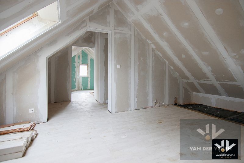 TE RENOVEREN WONING OP TOPLOCATIE NABIJ BOKRIJK foto 20