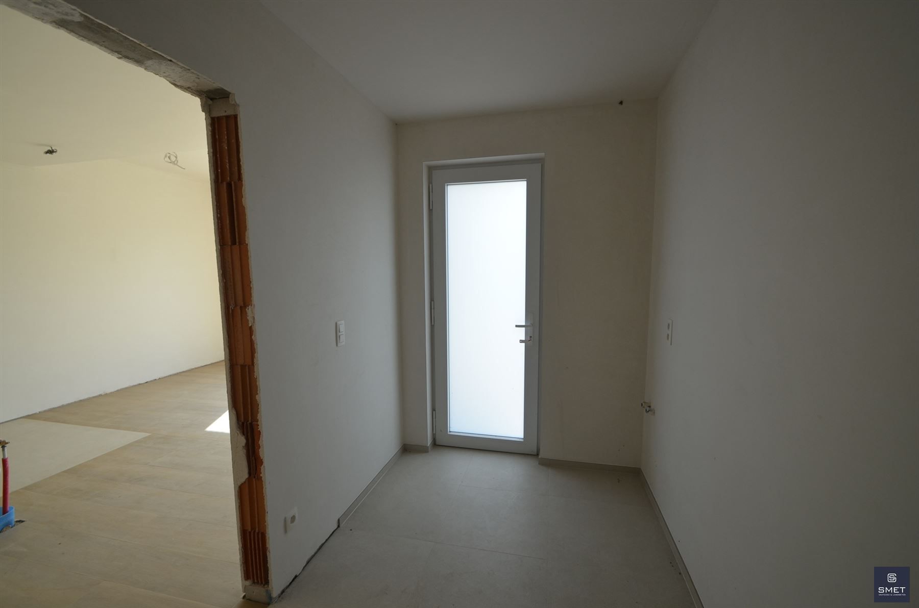 Halfopen nieuwbouw woning foto 16