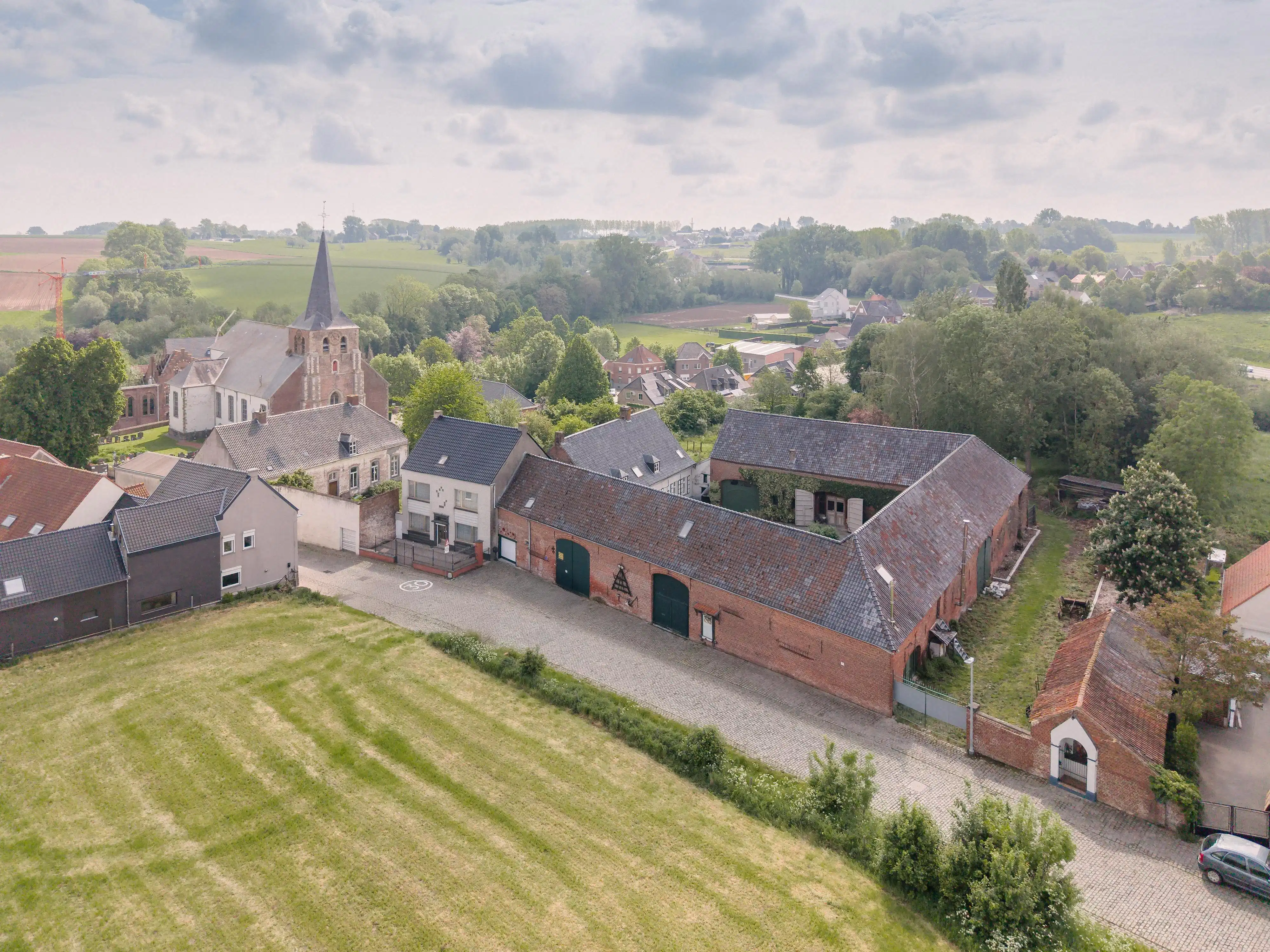 Authentieke, charmante vierkantshoeve te koop te Brakel. foto 3