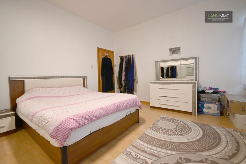 Centraal doch rustig gelegen, energiezuinige woning met maar liefst 4 slaapkamers! foto 13
