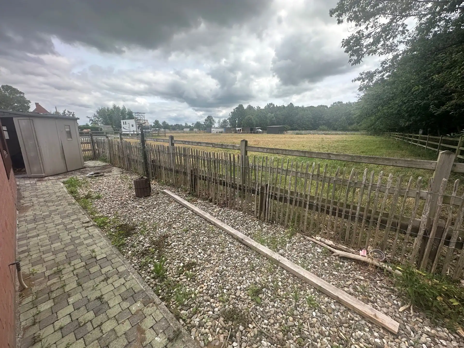 Woning met oprit en terras in het landelijke Laarne foto 11