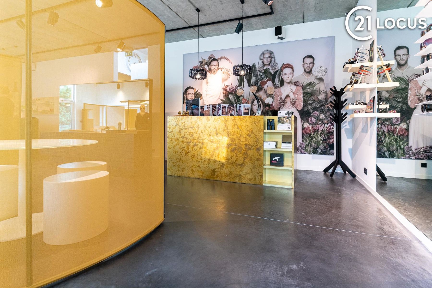 Handelsruimte met woonst & 6 parkings te koop in Kruibeke foto 4