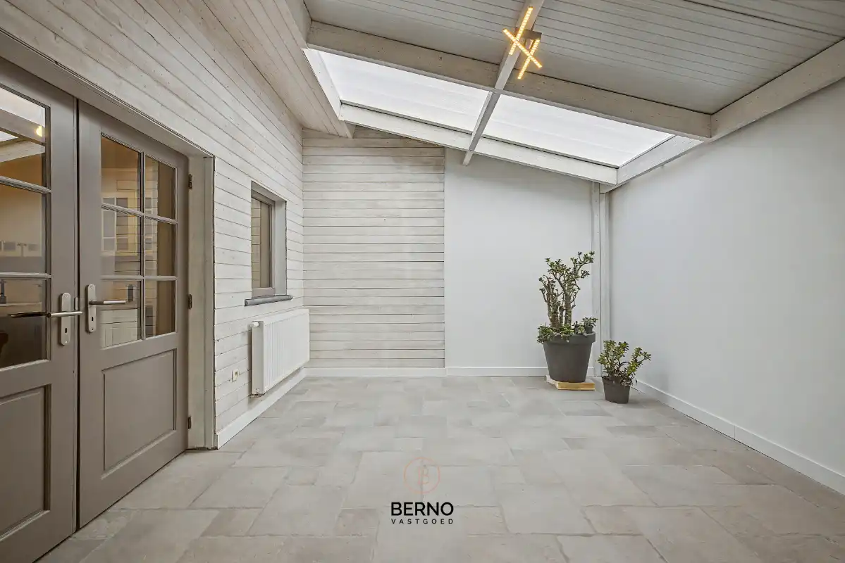 Instapklare charmante woning met zonnige binnentuin en garage. foto 13