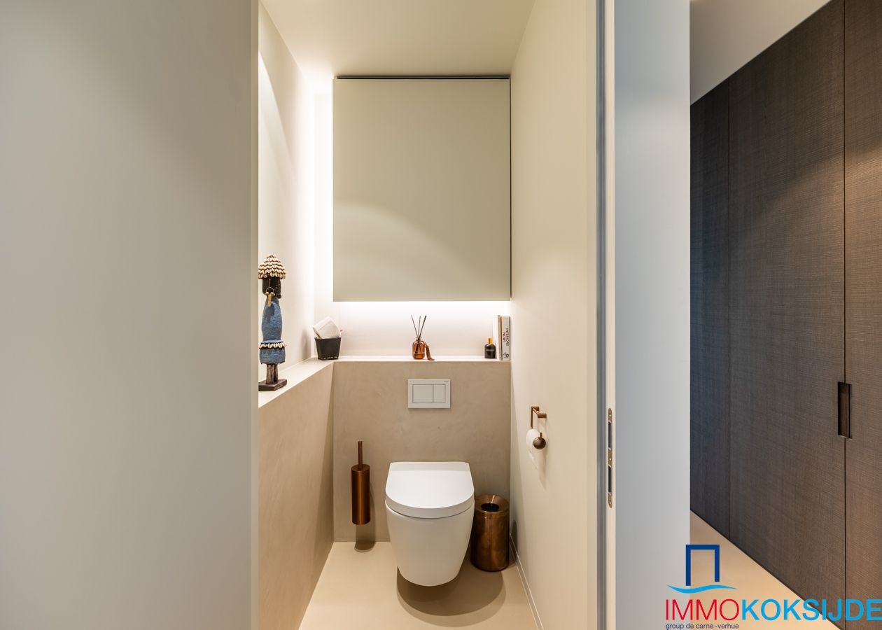 Luxueus gerenoveerde villa met 5 slaapkamers, residentieel gelegen op toplocatie in Sint-Idesbald. foto 4