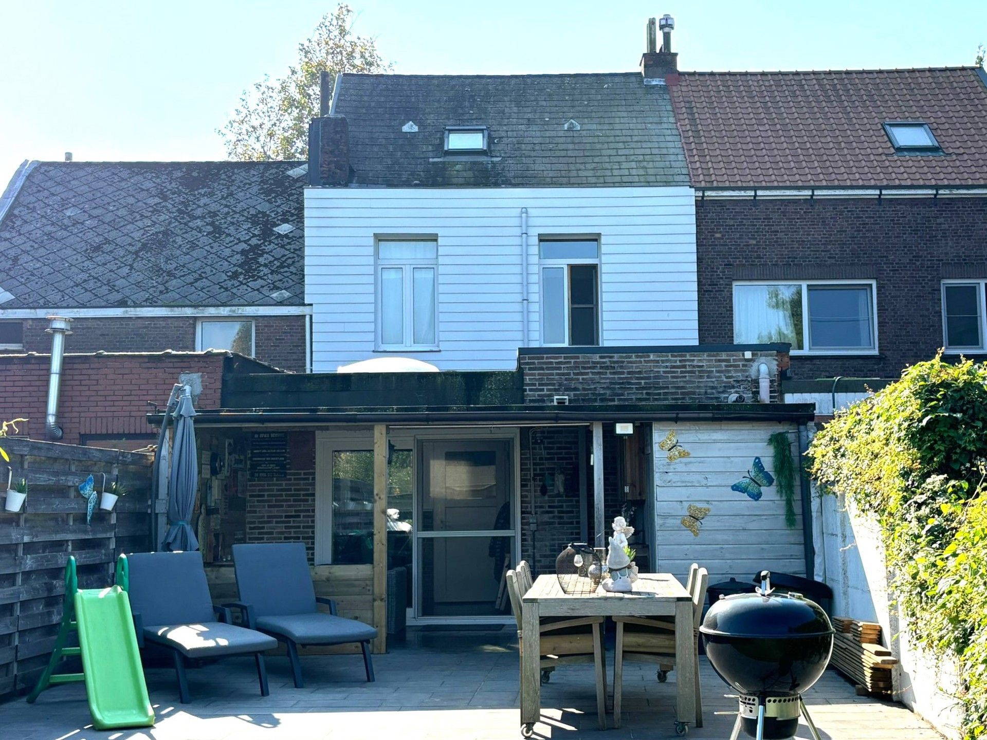 Gesloten bebouwing met ruime tuin en 3 slaapkamers foto 24