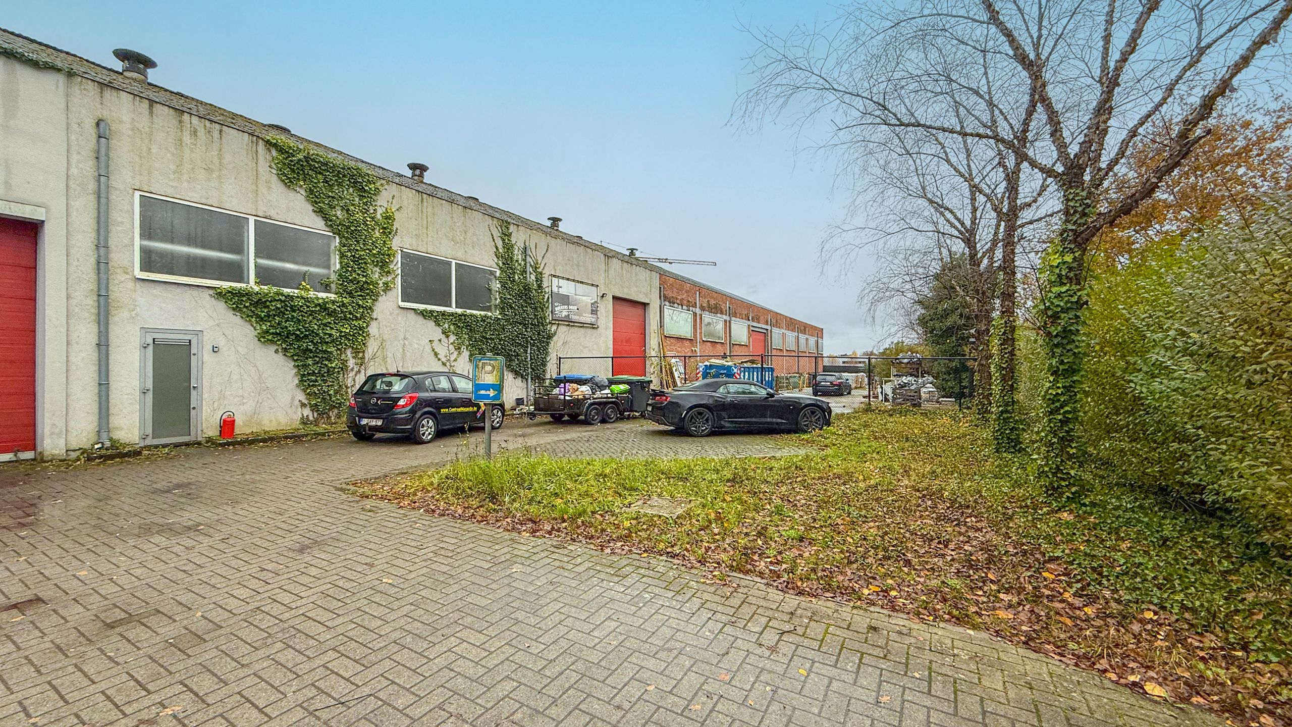 Praktisch magazijn van 430m² op industrieterrein Zolder-Mijn! foto 5