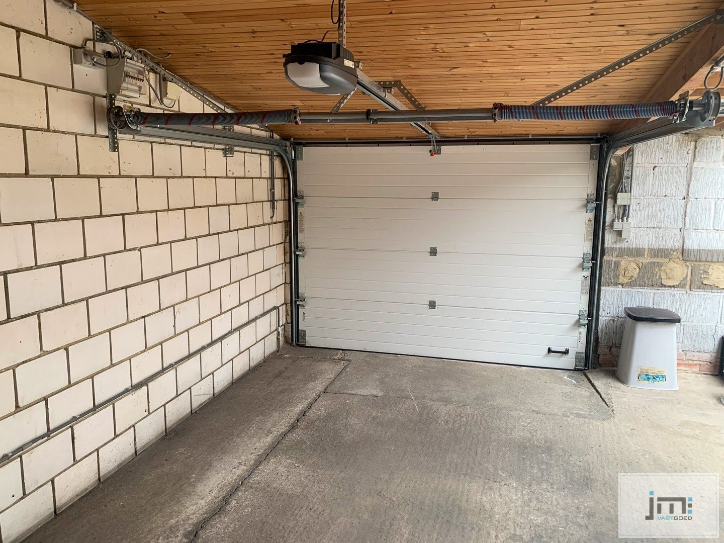 Gelijkvloerse woning met grote hal (200 m2) foto 18