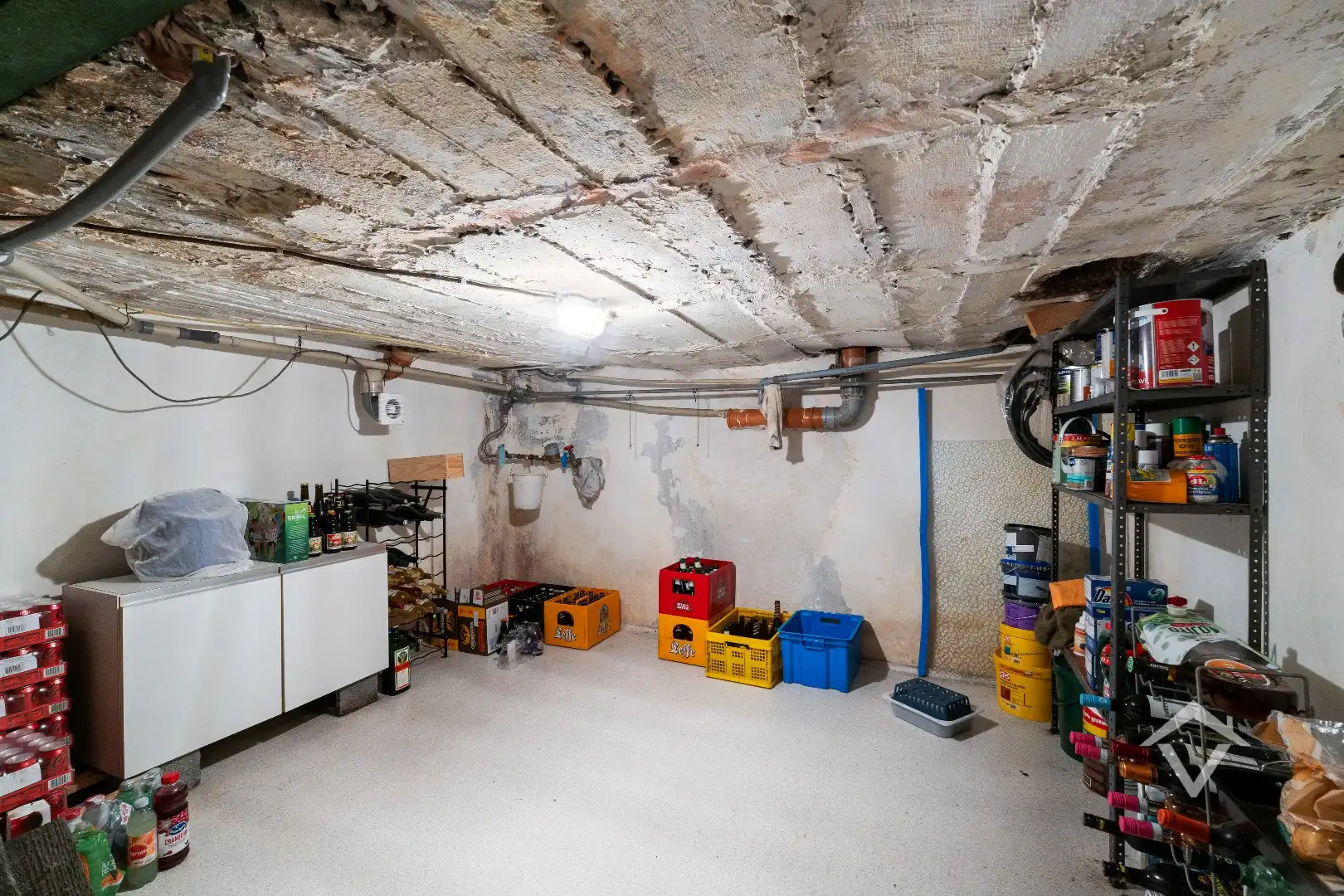 Karaktervolle woning met 4 slaapkamers, garage en tuin op gunstige ligging te Lichtervelde foto 12