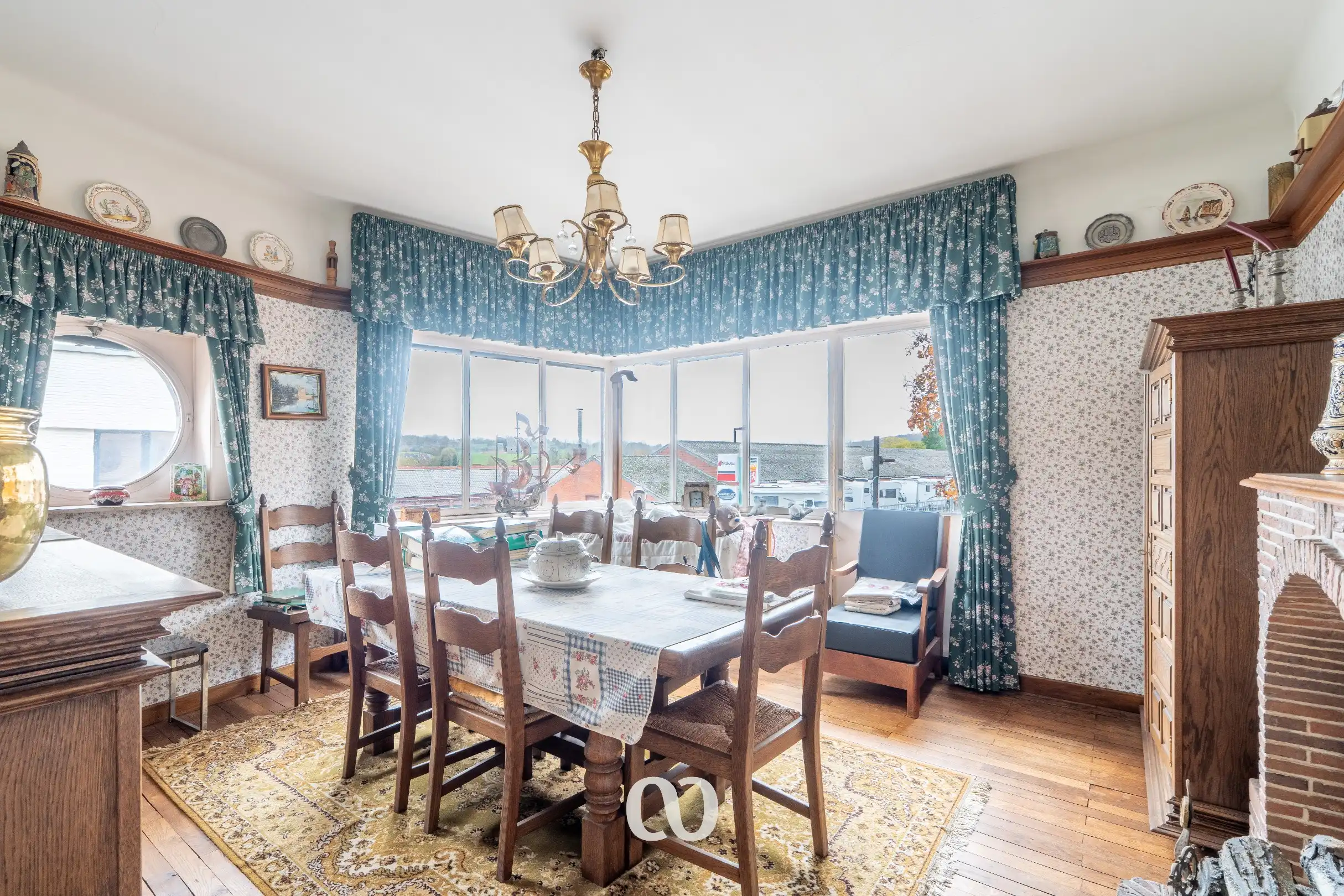 Zeer grote karaktervolle woning in art-deco stijl met tal van mogelijkheden foto 13