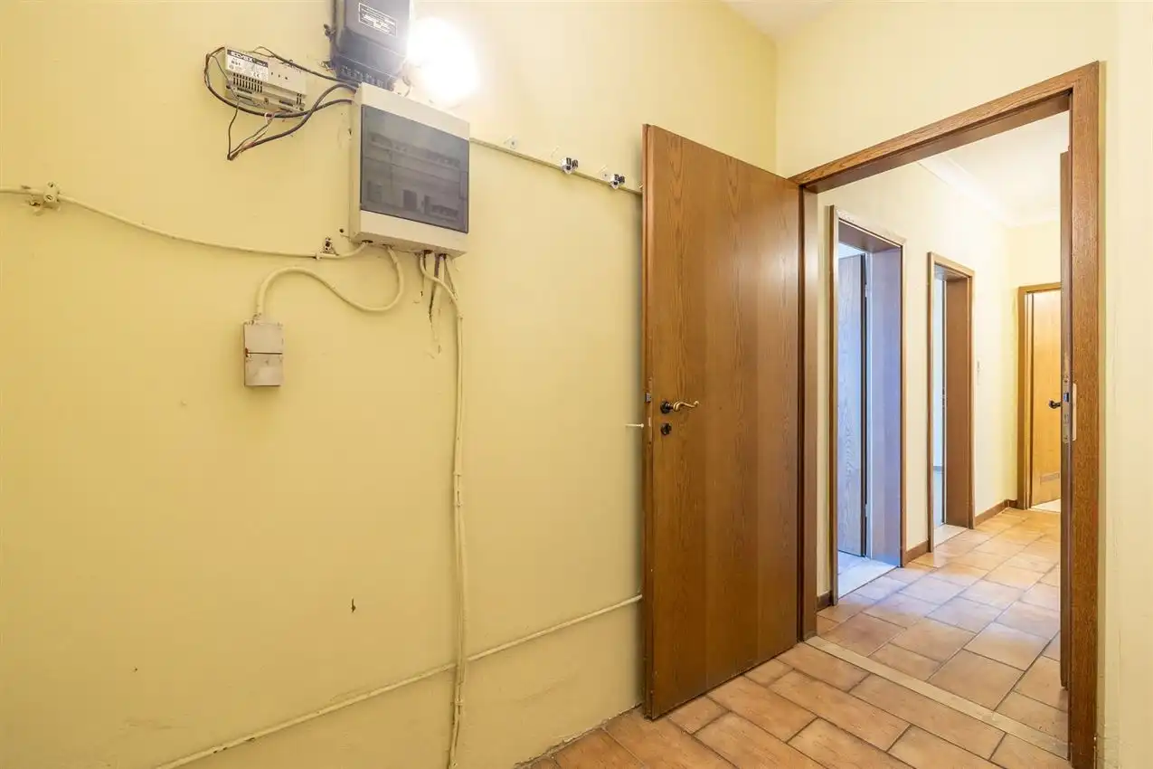 Gelijkvloers appartement met 2 slk en garage foto 19