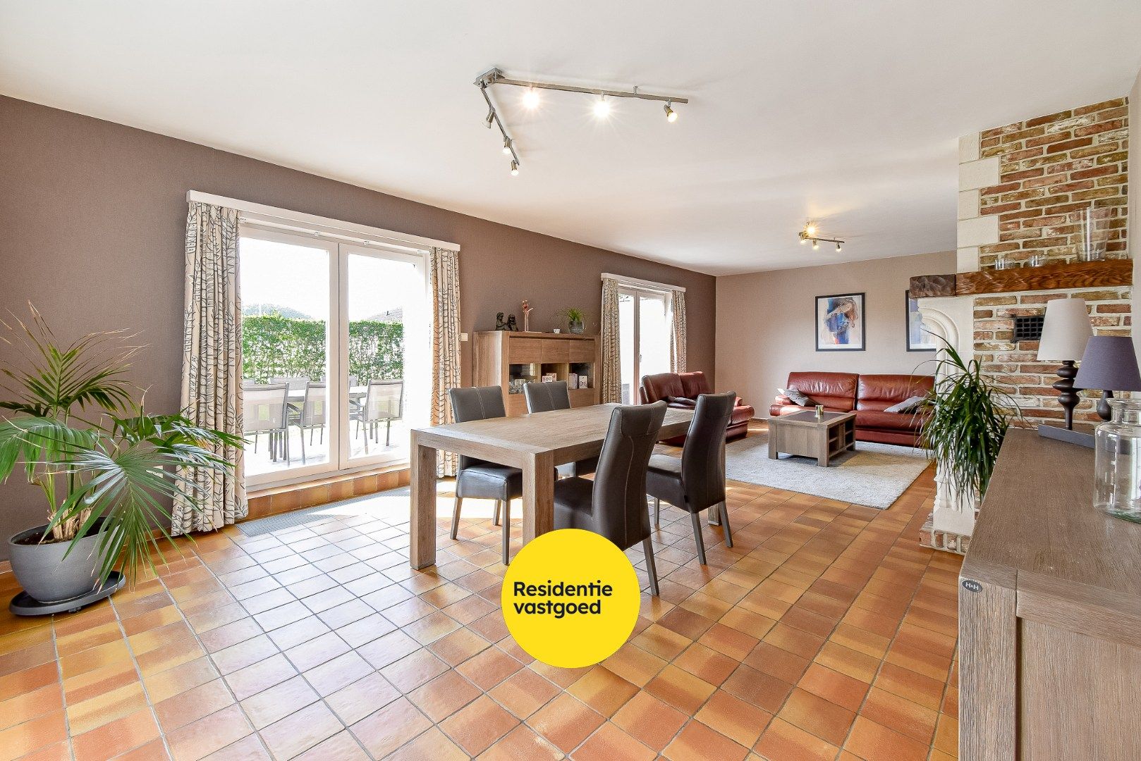 Ruime villa met 4 slaapkamers foto 4