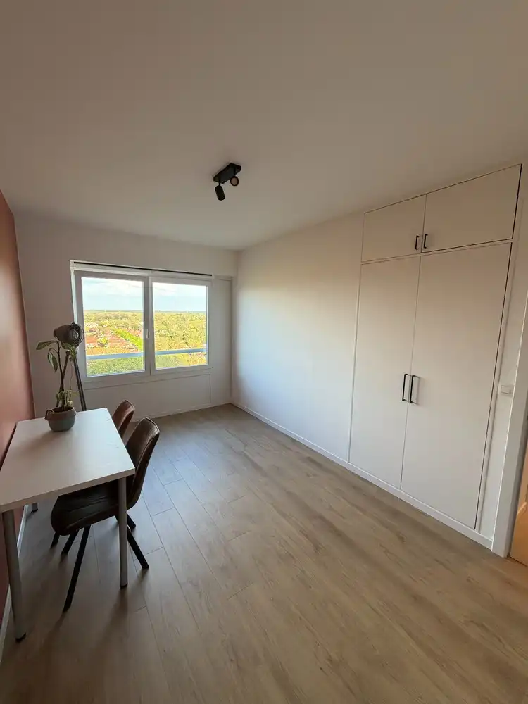 Gerenoveerd appartement van 92m² met 2 slaapkamers te Genk foto 10