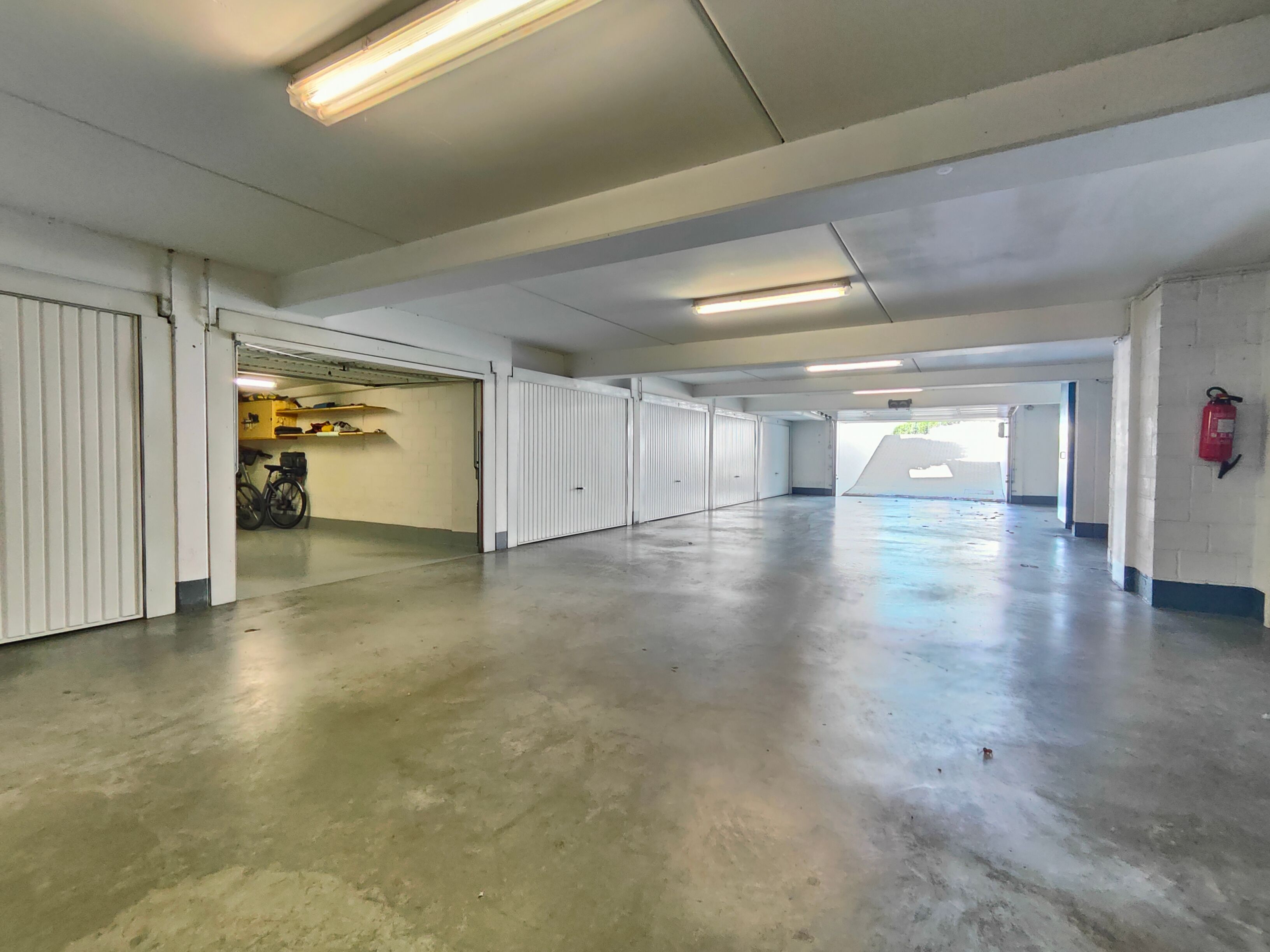 Instapklaar gelijkvloers appartement  + berging + ev. GARAGE!* foto 12