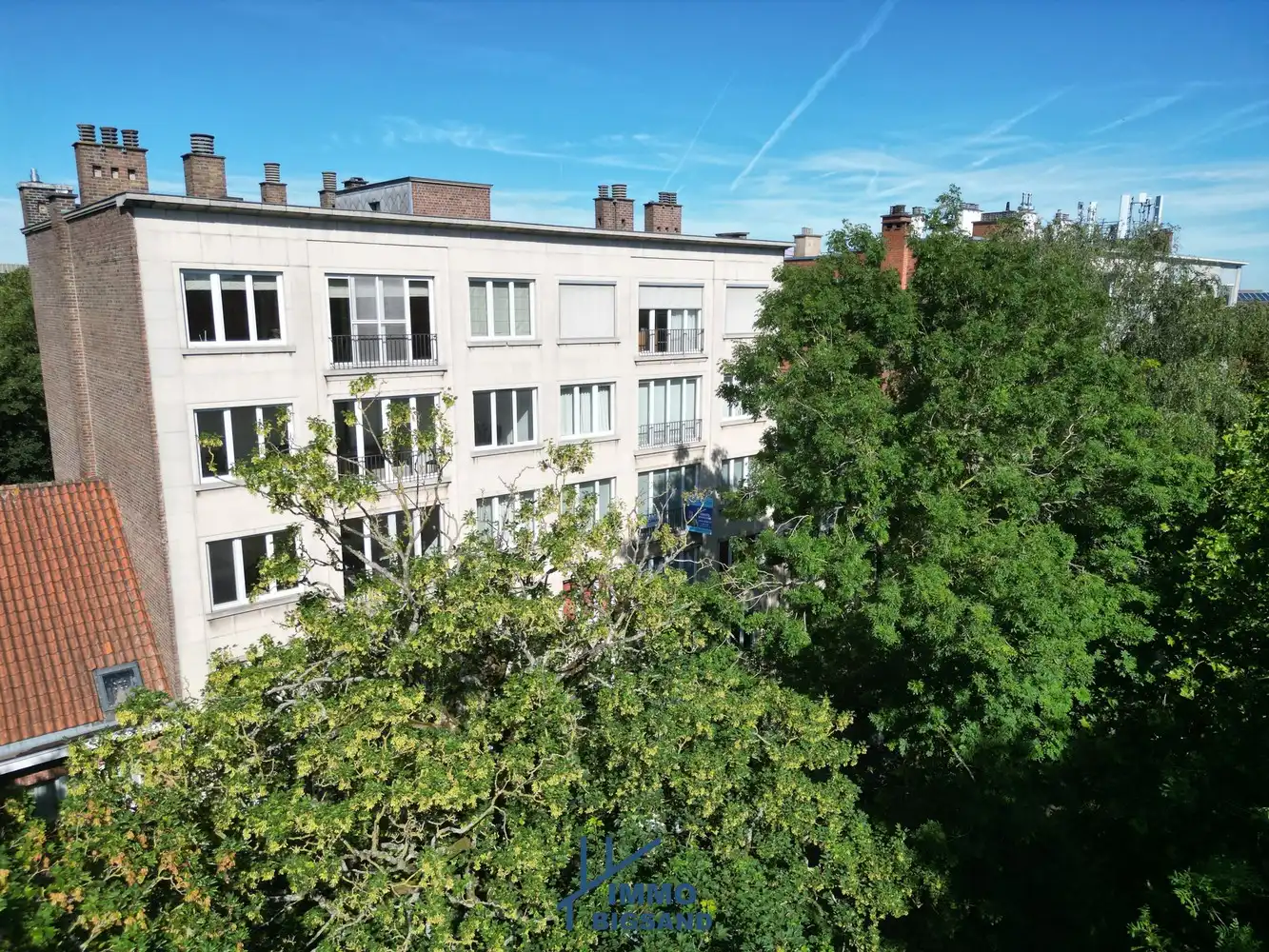 Exclusief wonen op toplocatie aan de Groeningelaan in Kortrijk foto 14