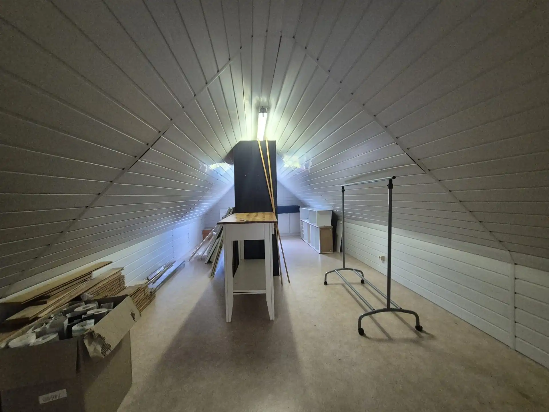 Karaktervolle open bebouwing met ruime tuin, op een vlot bereikbare locatie. foto 31
