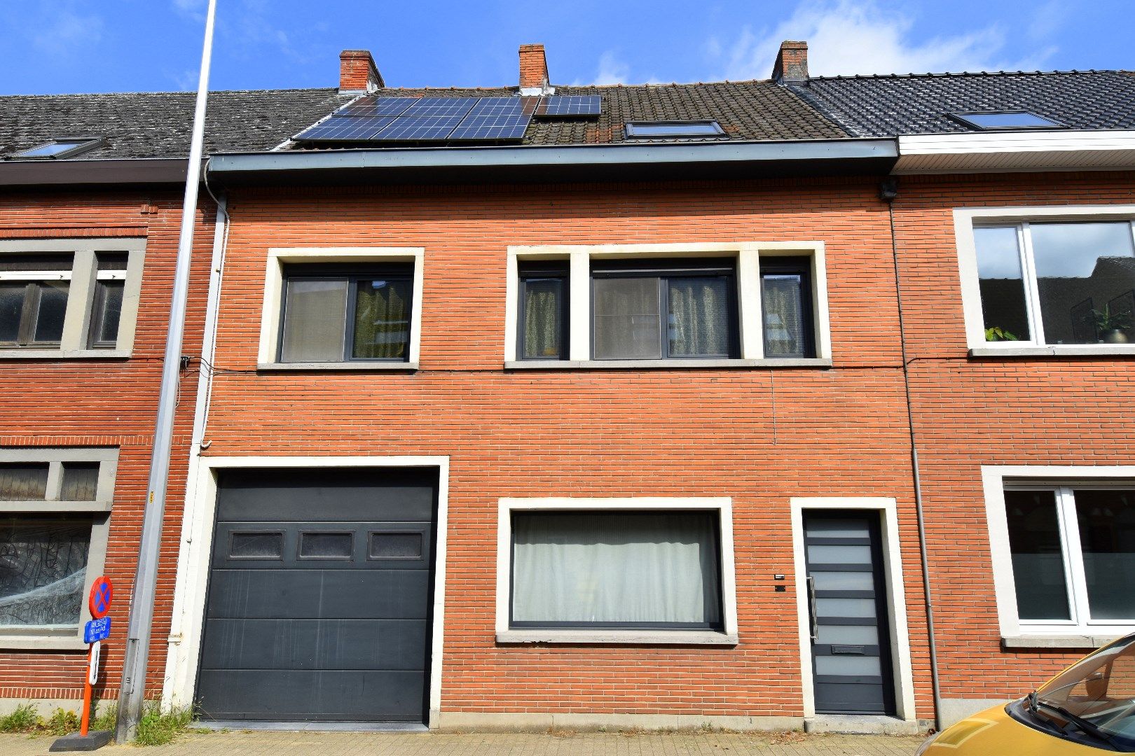 Charmante woning met mogelijk 5 slaapkamers, garage en prachtig groenzicht te koop in Gavere foto 1