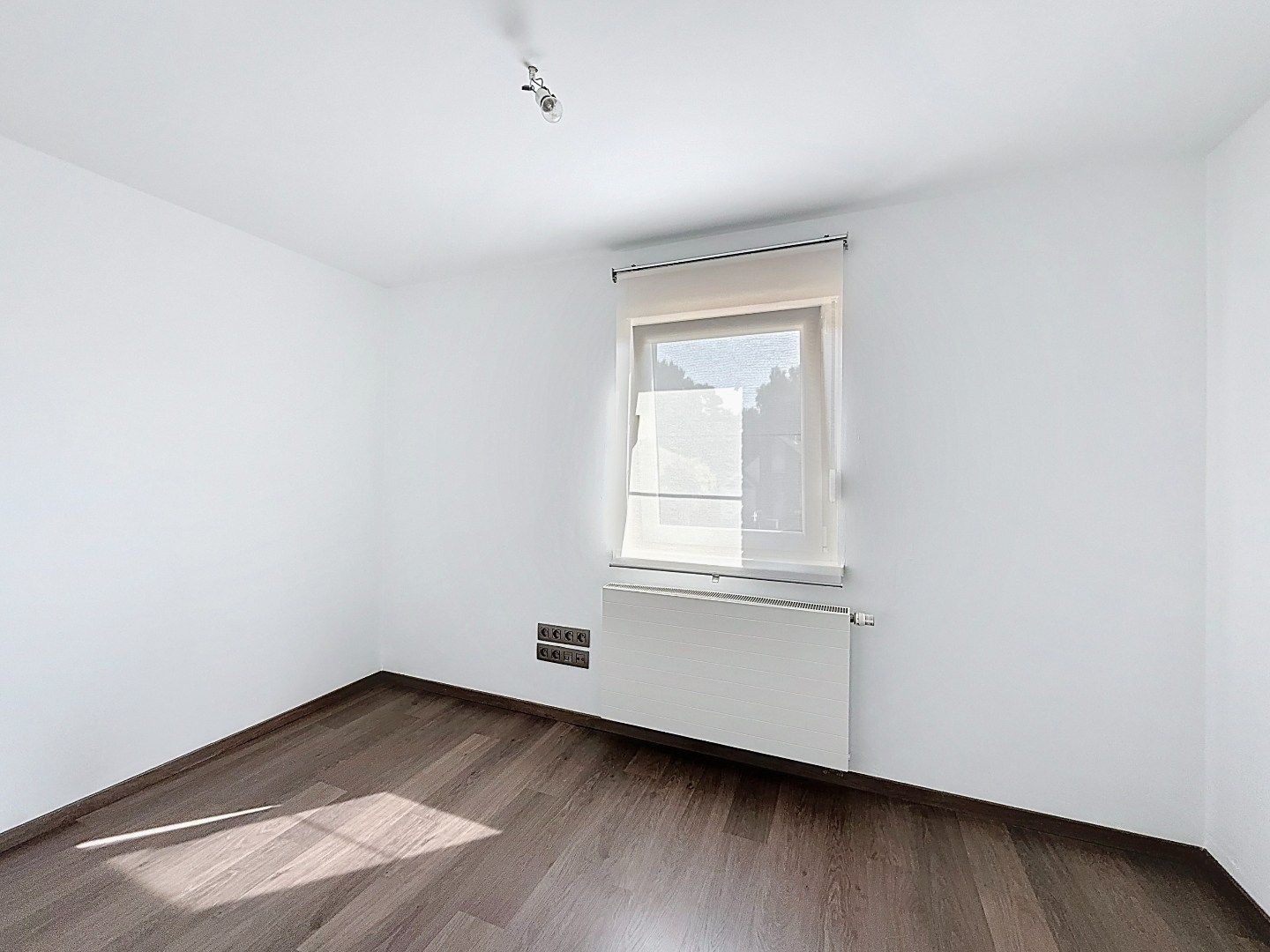 Instapklare woning in rustige wijk te Rotselaar foto 11