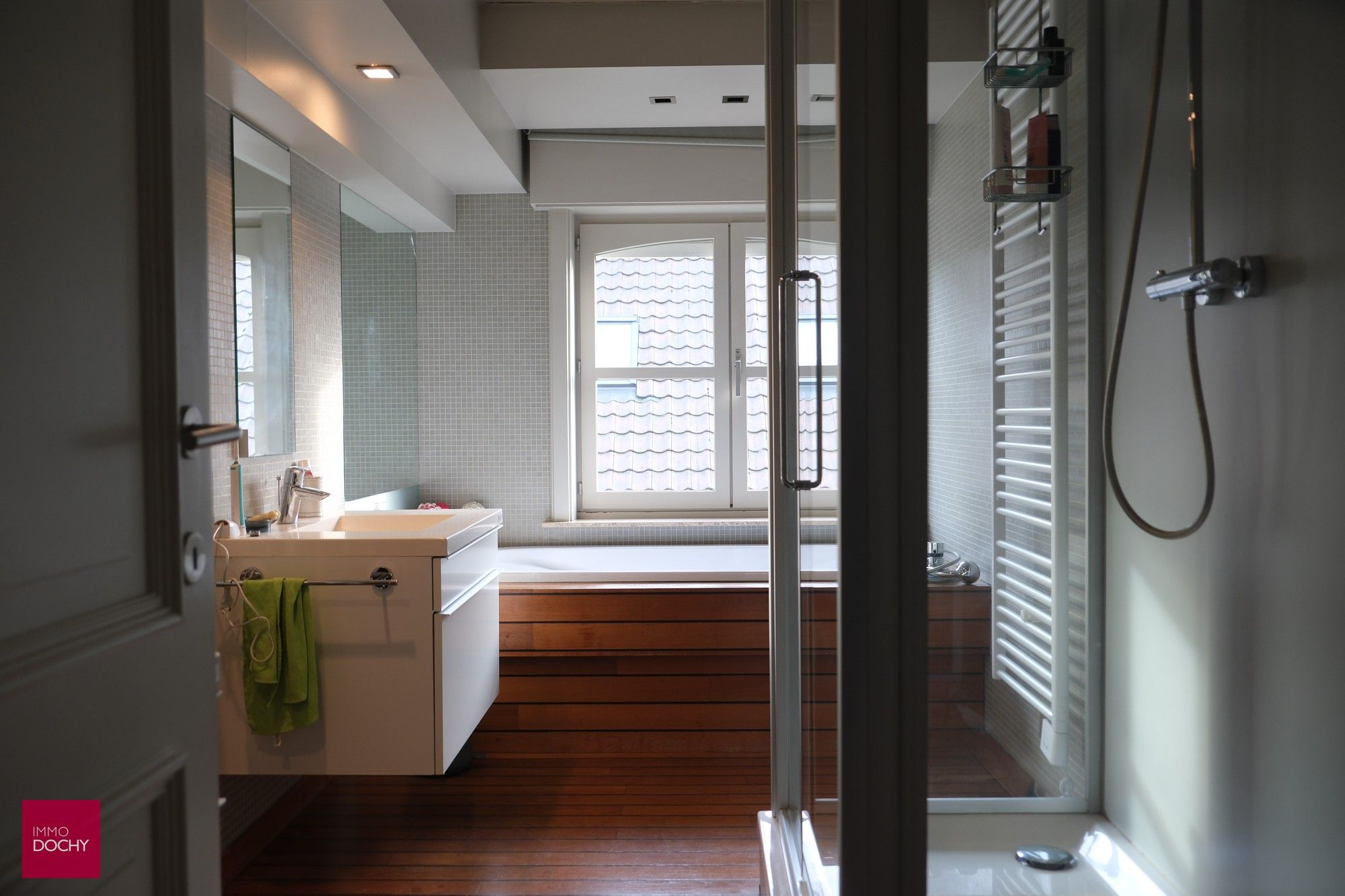 Standingvolle afgewerkte villa op rustige centrale ligging | doodlopend straatje foto 19