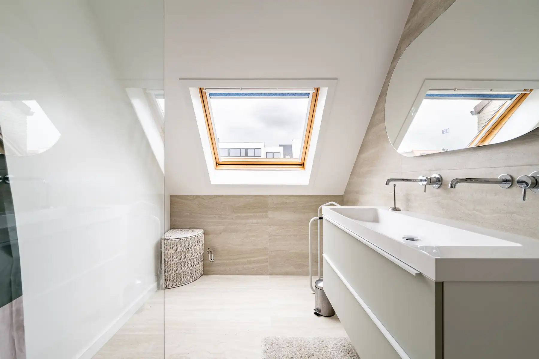 Rustig gelegen, gemeubelde bel-etage woning met garage  foto 19