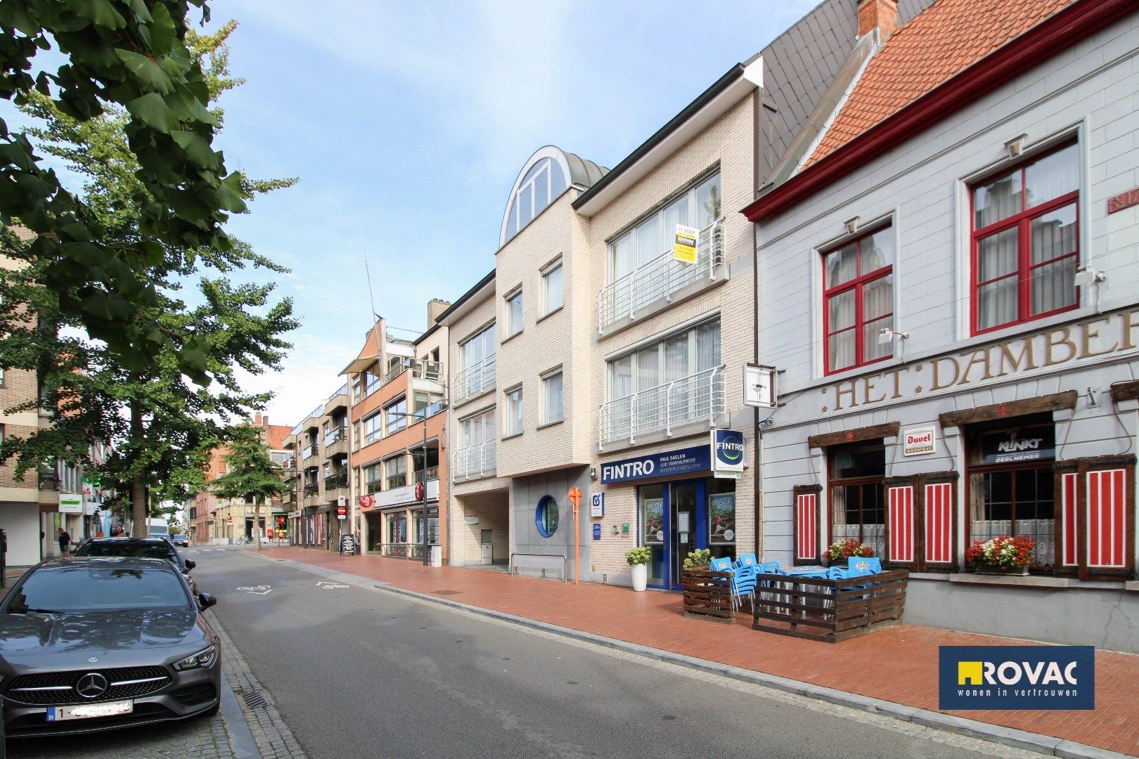 Zeer verzorgd en centraal gelegen appartement in centrum Izegem foto 1