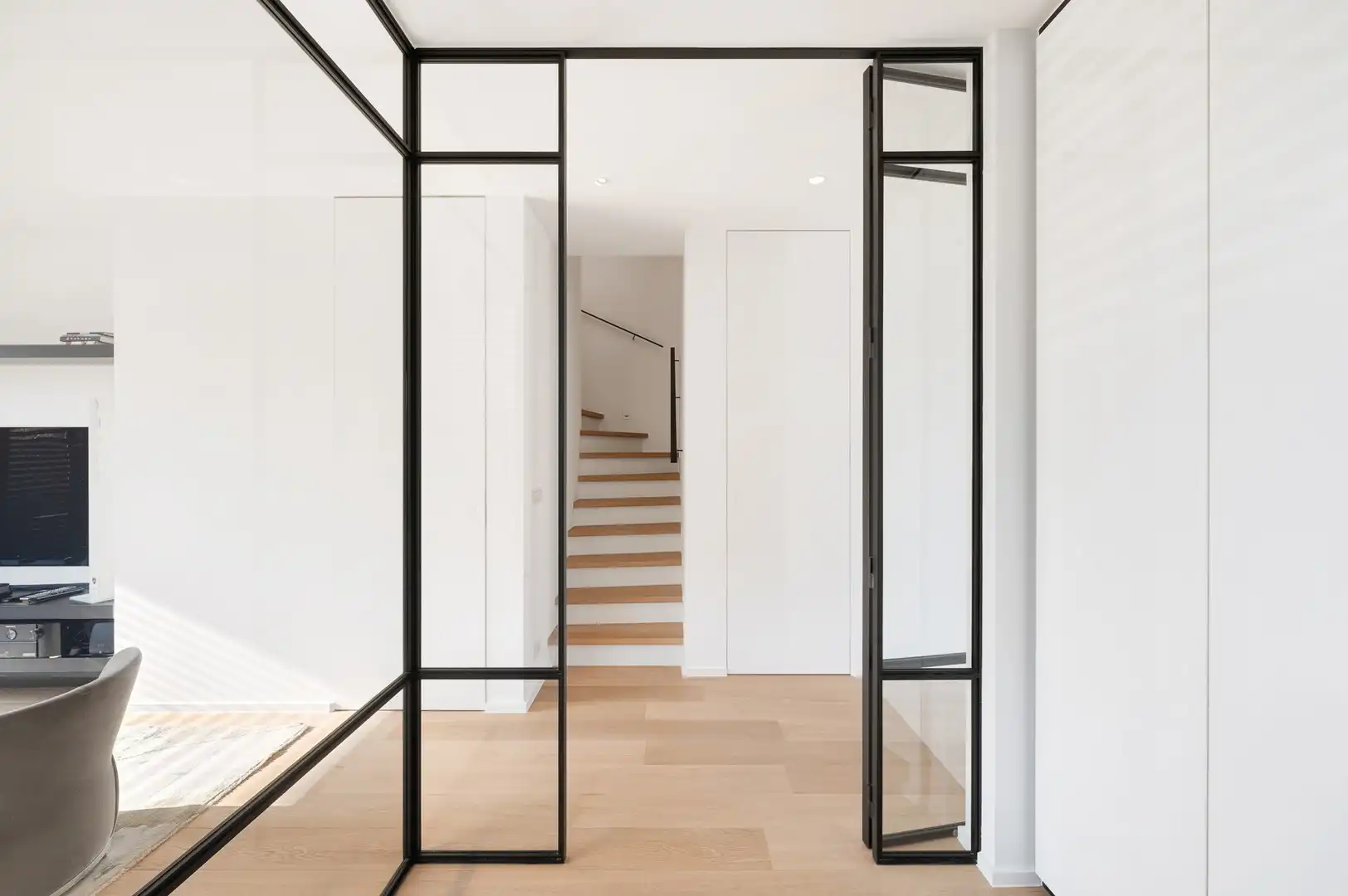 Hedendaagse, recente koppelwoonst centraal gelegen te oud-Knokke. foto 19