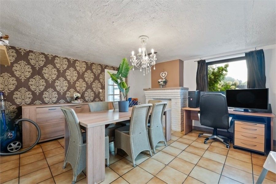 CHARMANTE GEZINSWONING OP EEN RUIM PERCEEL IN BUVINGEN foto 8