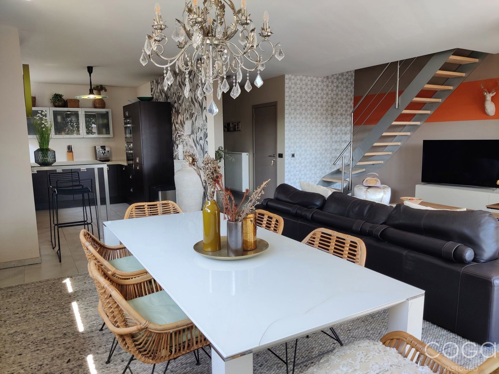 Centraal gelegen appartement met 4 slaapkamers en dakterras. foto 7