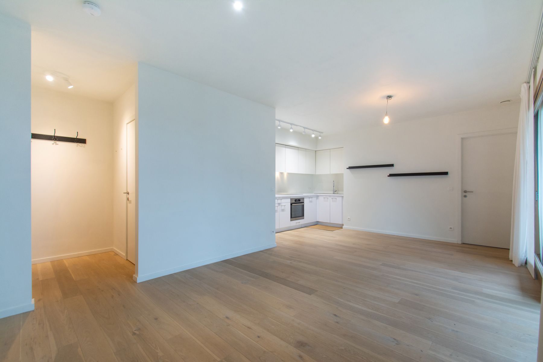 Lichtrijk 1 slpk app. met groot terras foto {{pictureIndex}}