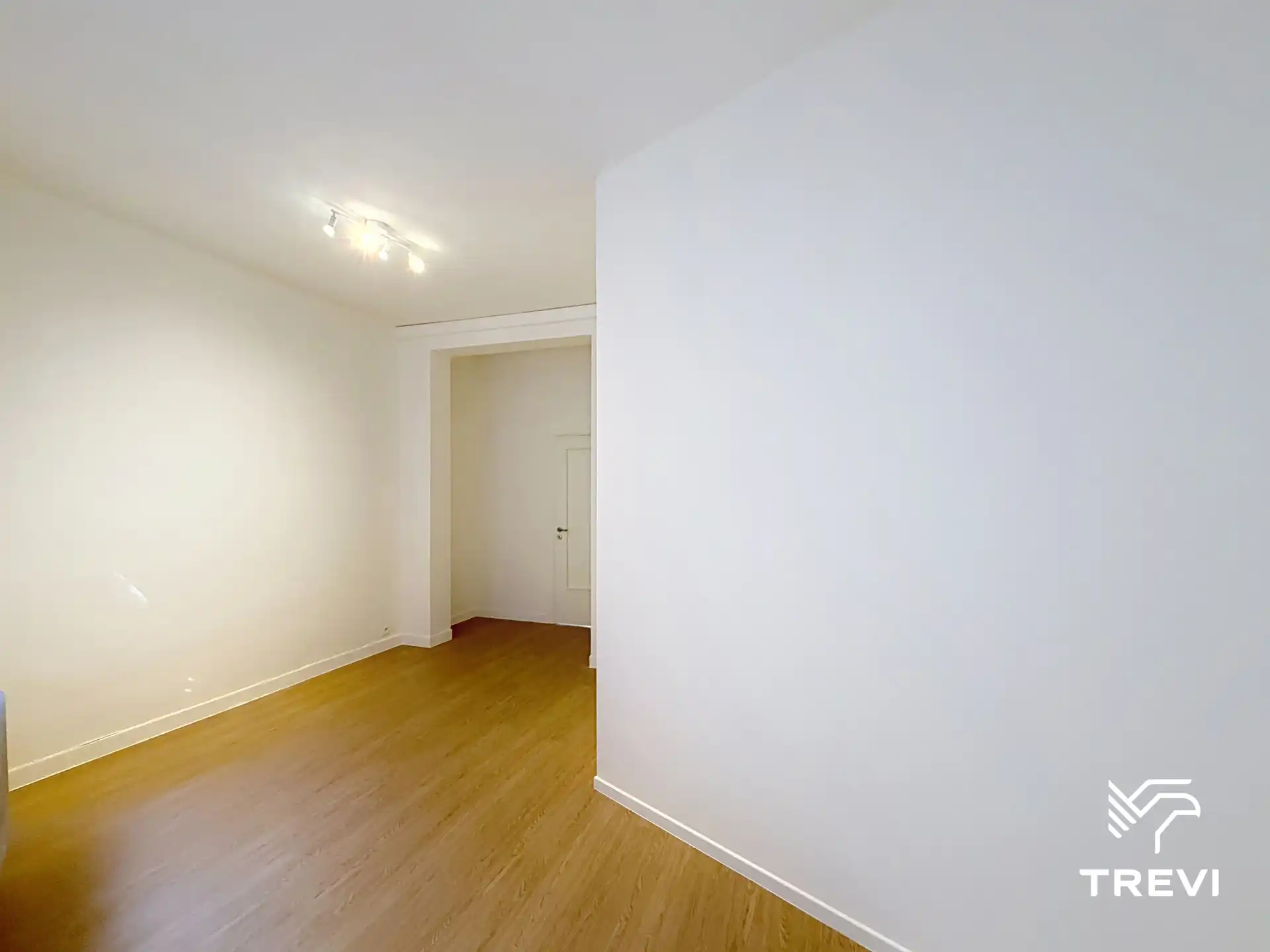 ANDERLECHT – Schitterend gerenoveerd 1-slaapkamerappartement foto 12