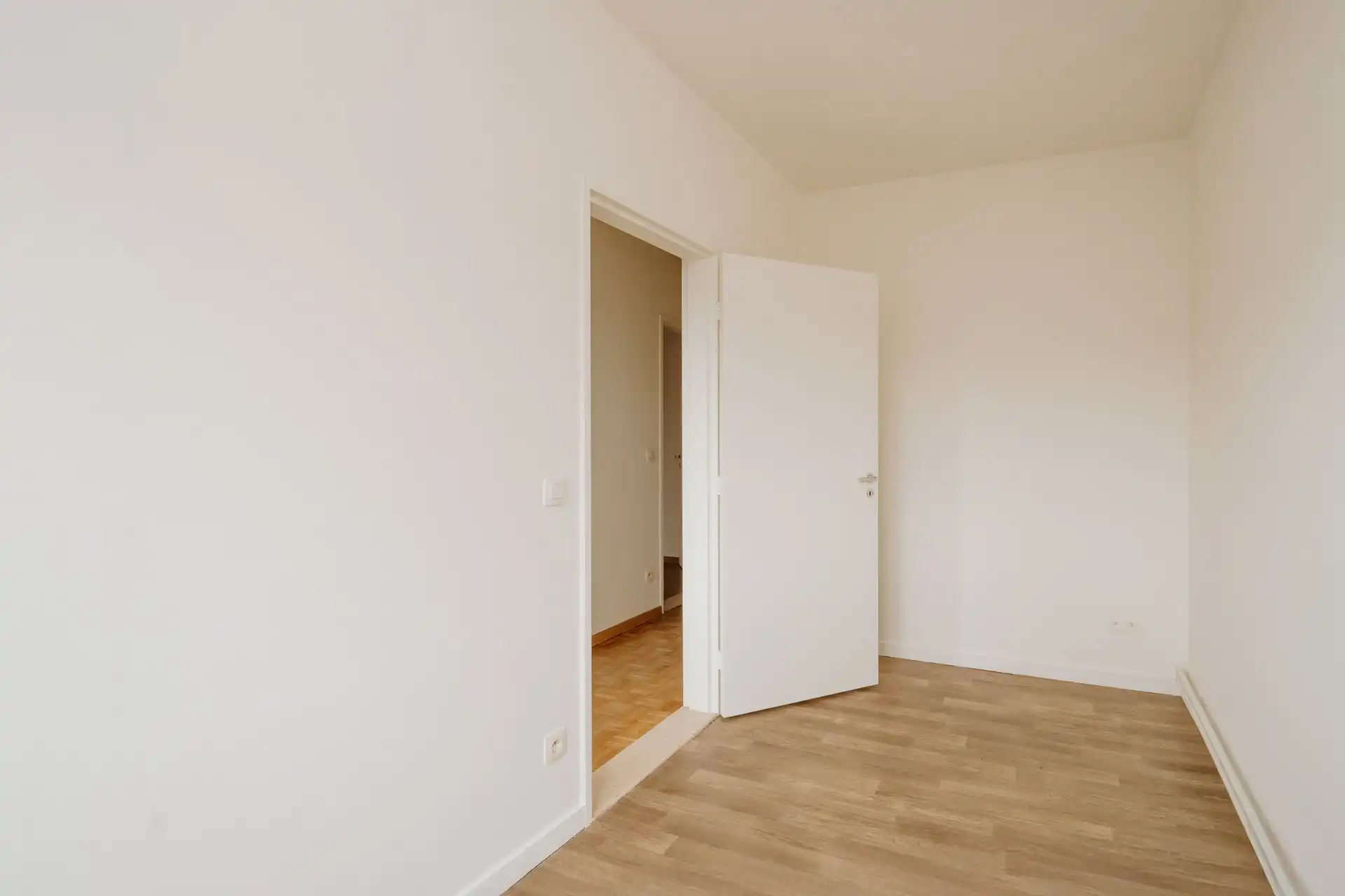 2 slaapkamerappartement met bureauruimte en garagebox foto 12
