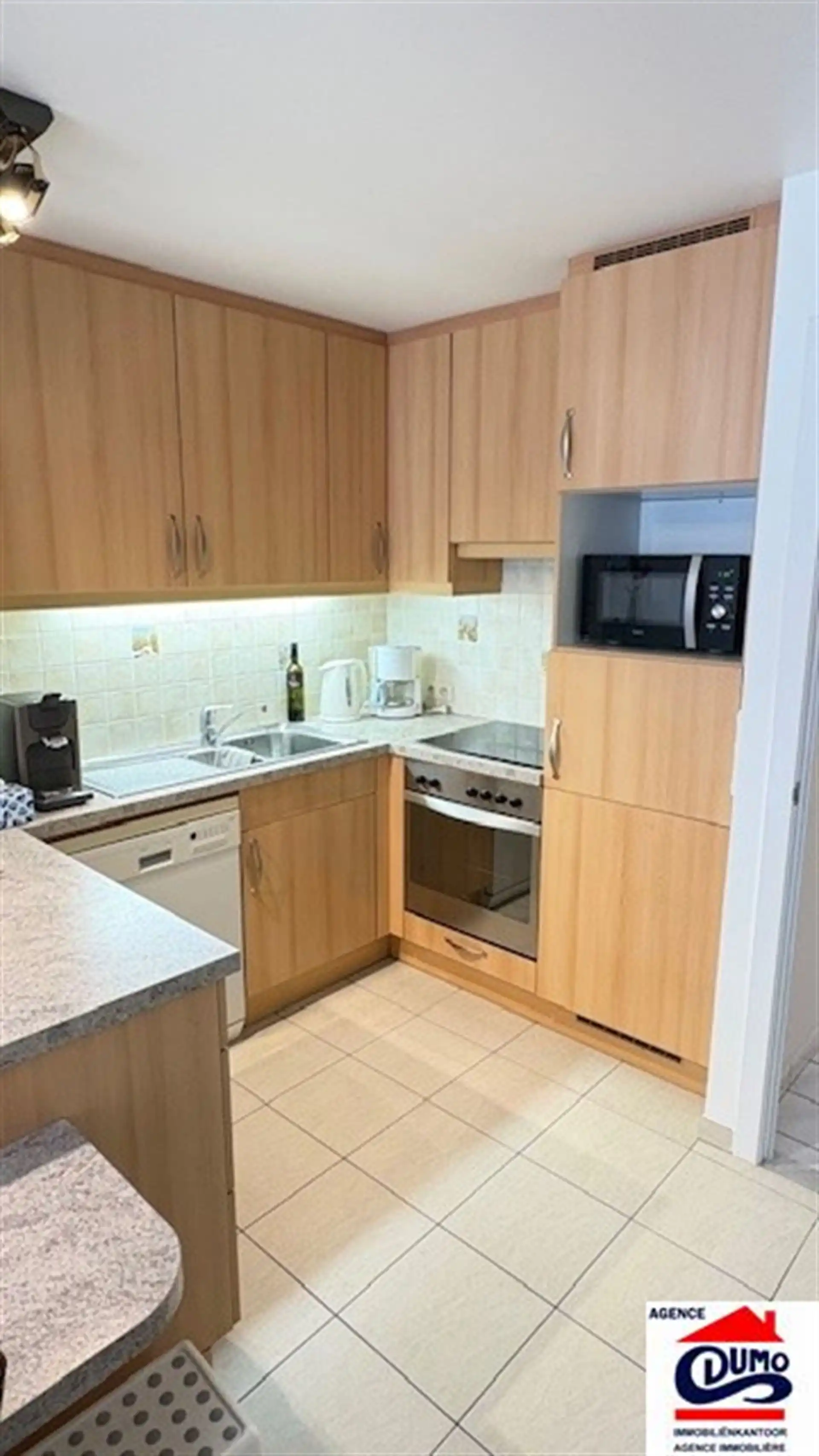 Instapklaar appartement met 2 slpk, lateraal zeezicht foto 8