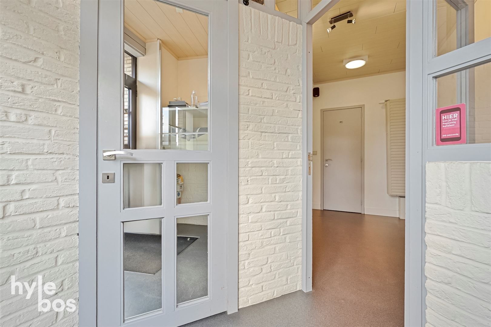Stijlvolle ruime woning met praktijk & stadstuin foto 23