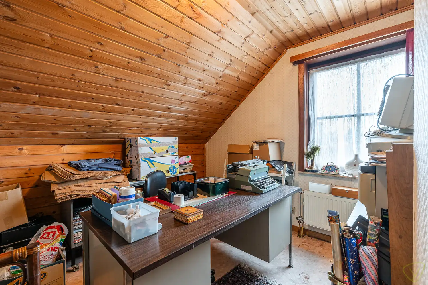 Op te frissen woning langsheen de Kriekmoerstraat te Eeklo! foto 13