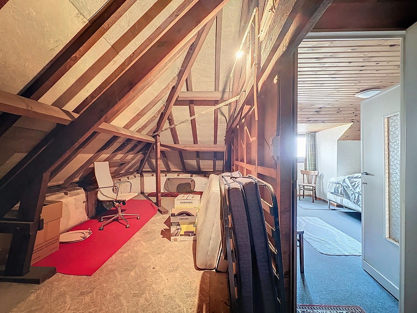 Te renoveren woning met grote garage/opslagruimte Schore. foto 13