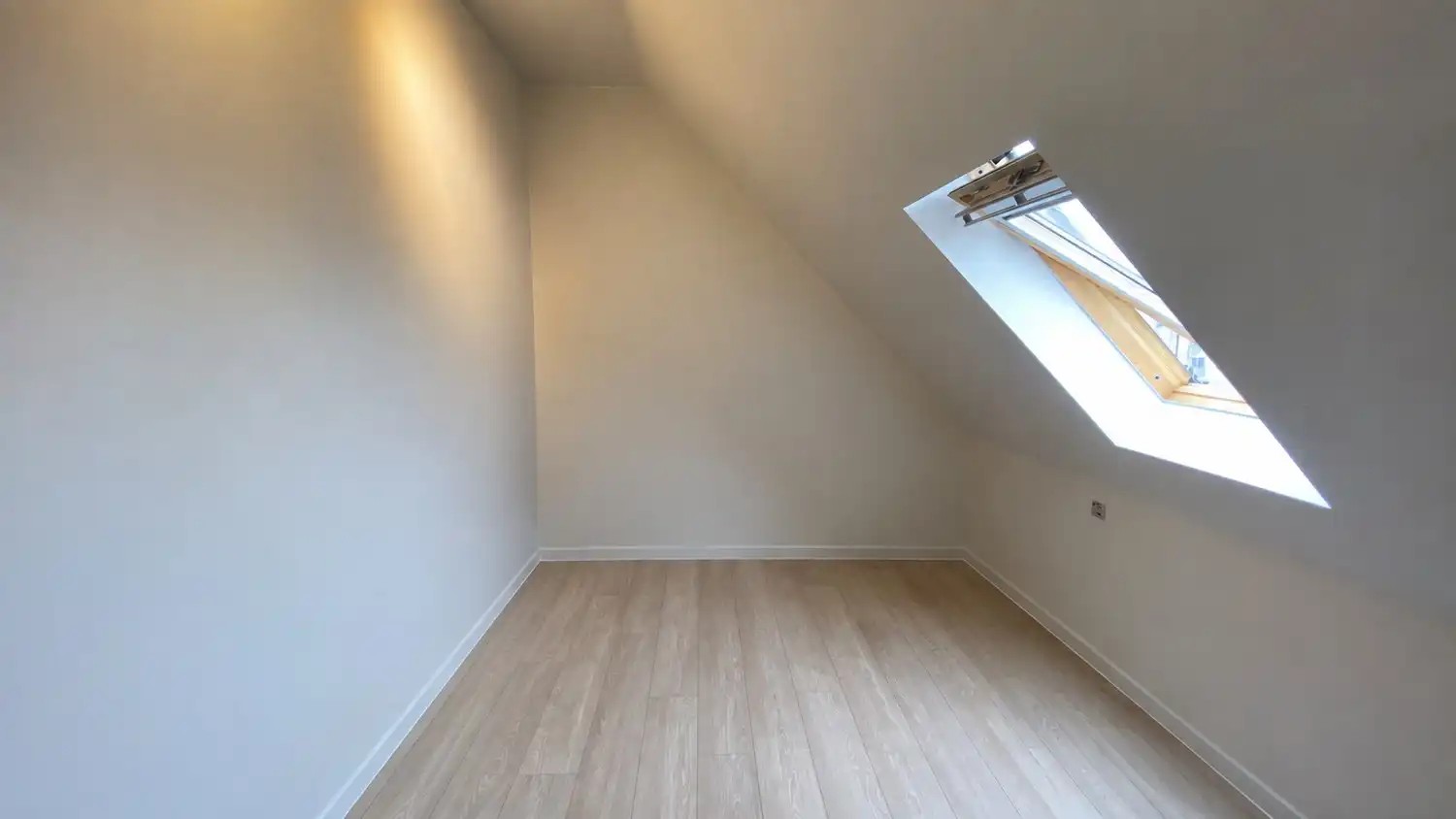 Ruim en comfortabel duplexappartement in het centrum van Lanaken foto 22