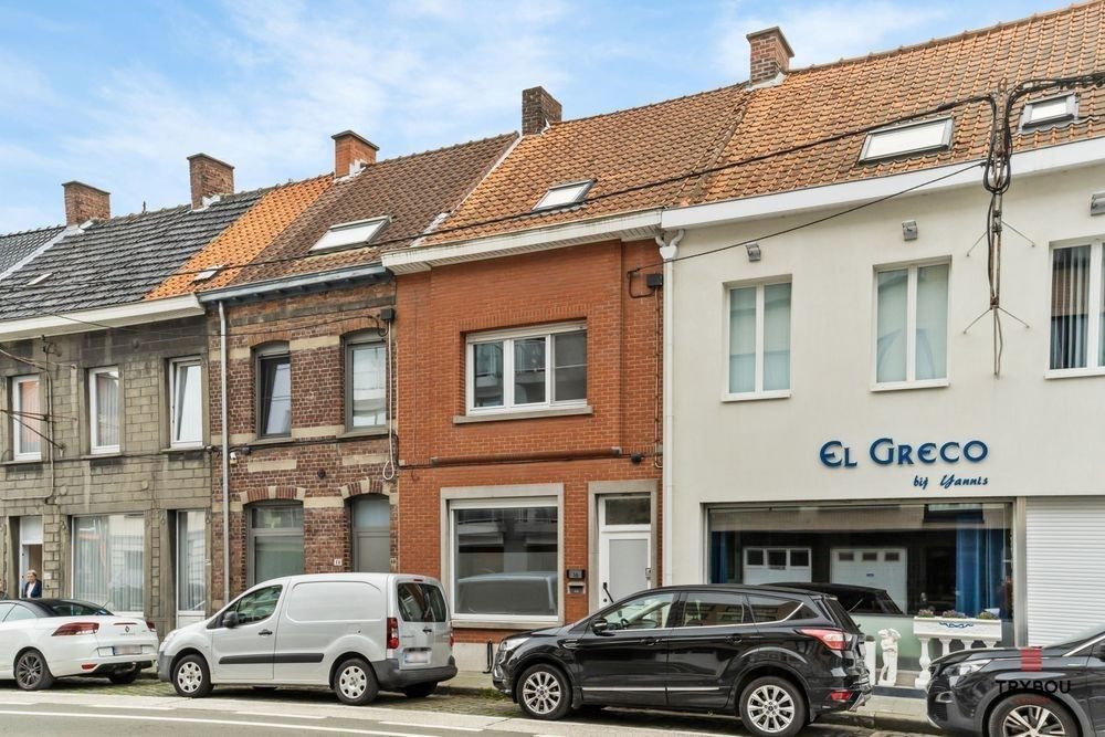 Centraal gelegen, verrassend ruime woning met zonnige tuin foto 20