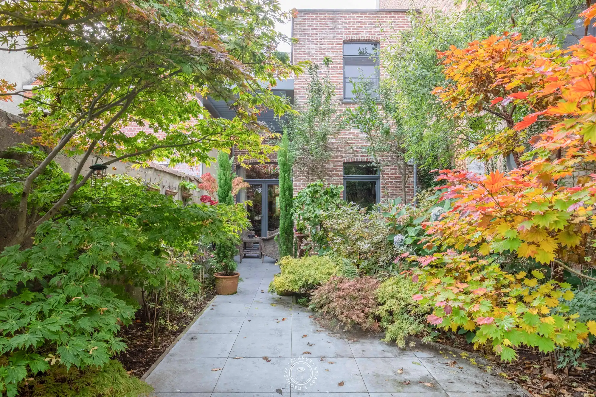 Stijlvol herenhuis met verrassend bijgebouw foto 6