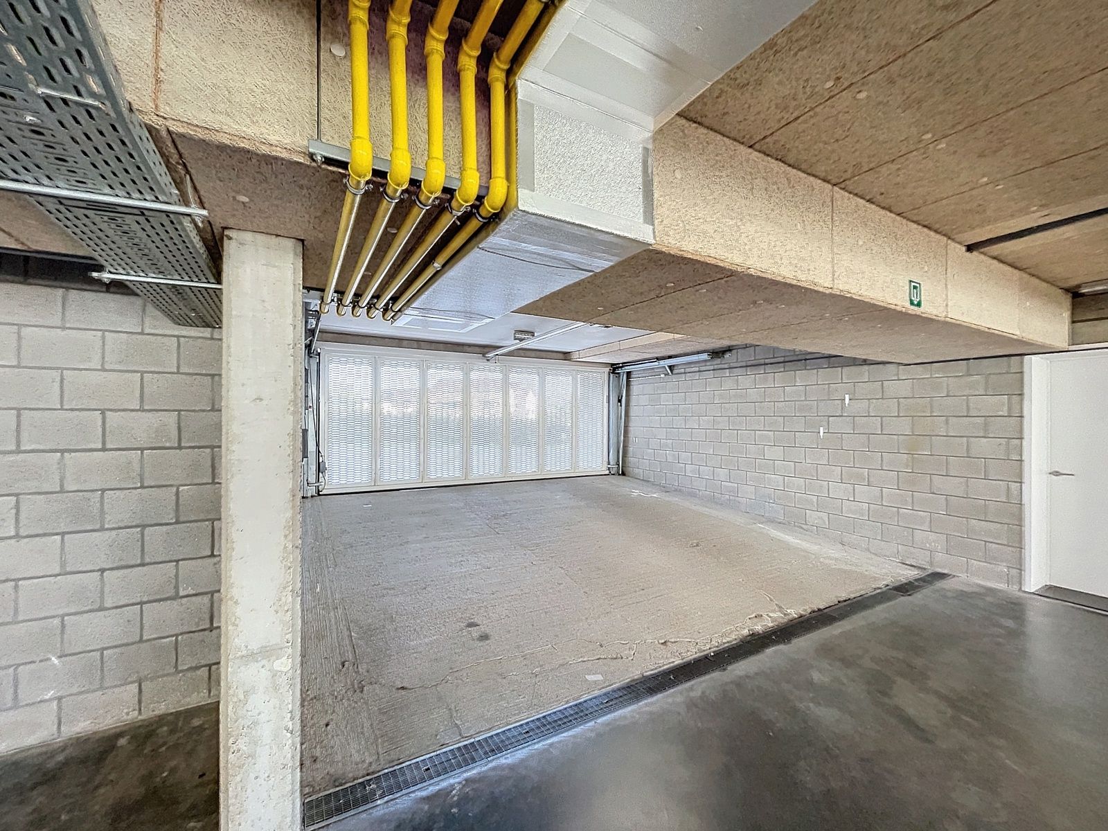 1 slpk app met terras en inpandige parkeerplaats foto 19