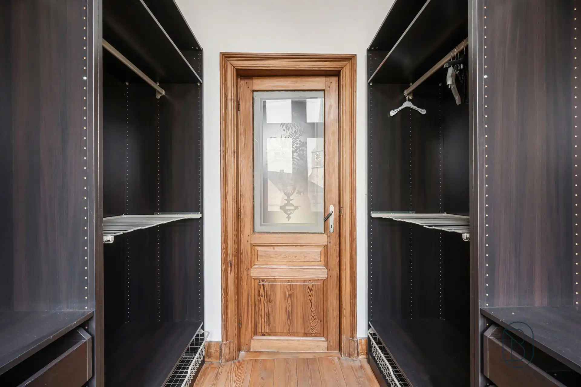 Imposante notariswoning met prachtige tuin! foto 33