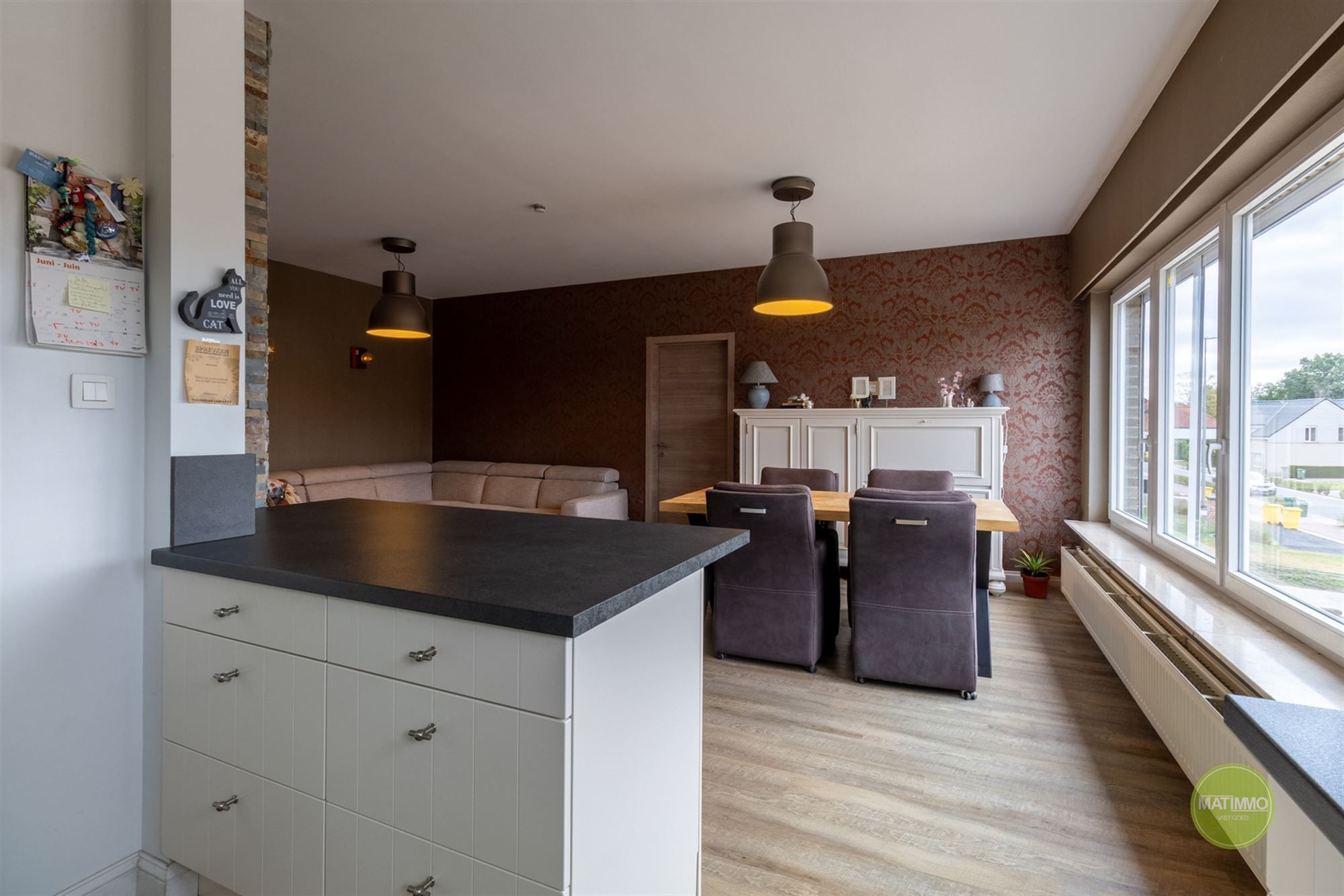 Instapklaar en ruim duplex appartement in Ezaart foto 5