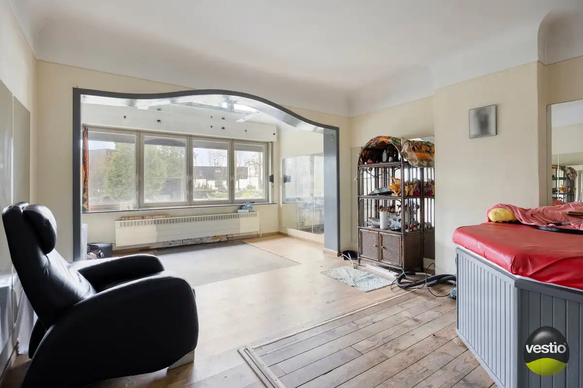 Ruime te renoveren woning met 3 slaapkamers op vlot bereikbare ligging (Genkersteenweg). foto 7