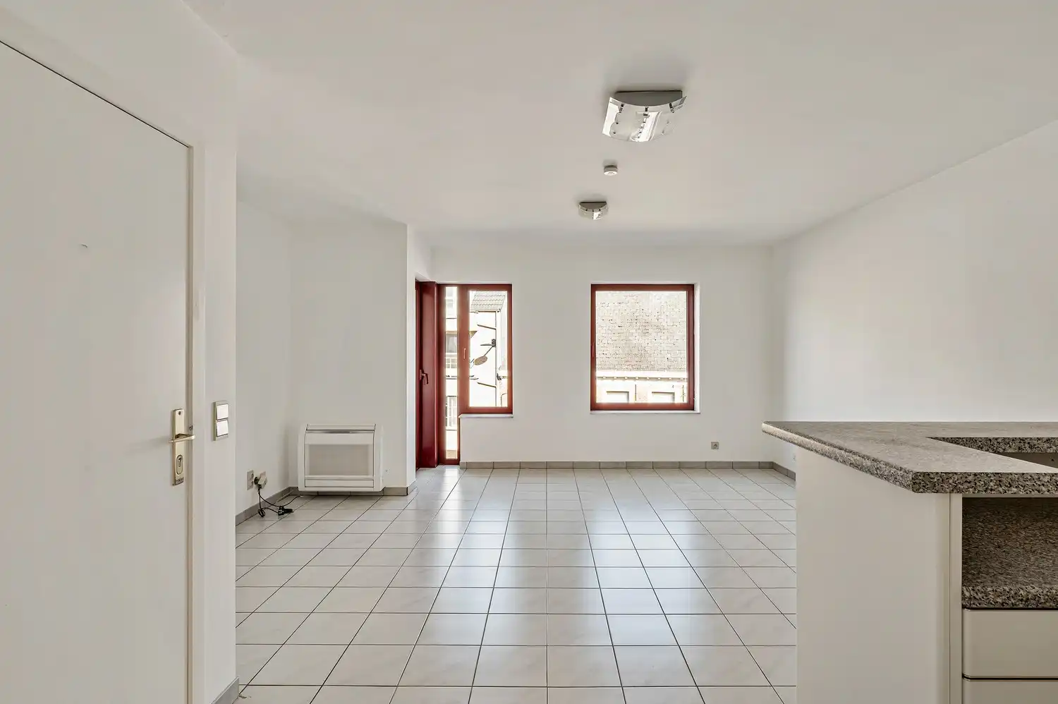 TE KOOP – Instapklaar appartement met 2 slaapkamers in het centrum van Berlaar. foto 3