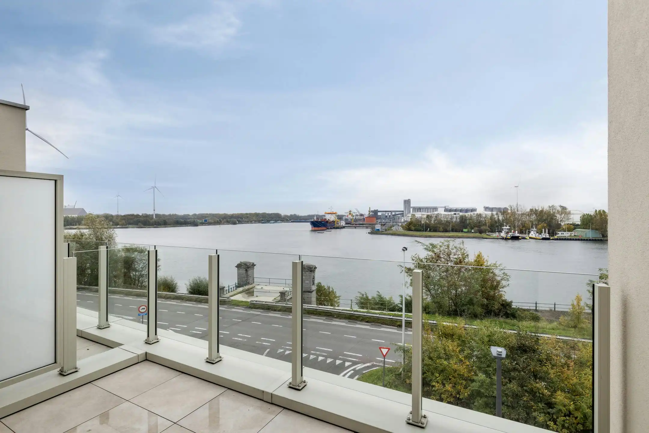 Nieuwbouwappartement met 3 ruime slaapkamers te koop foto 13