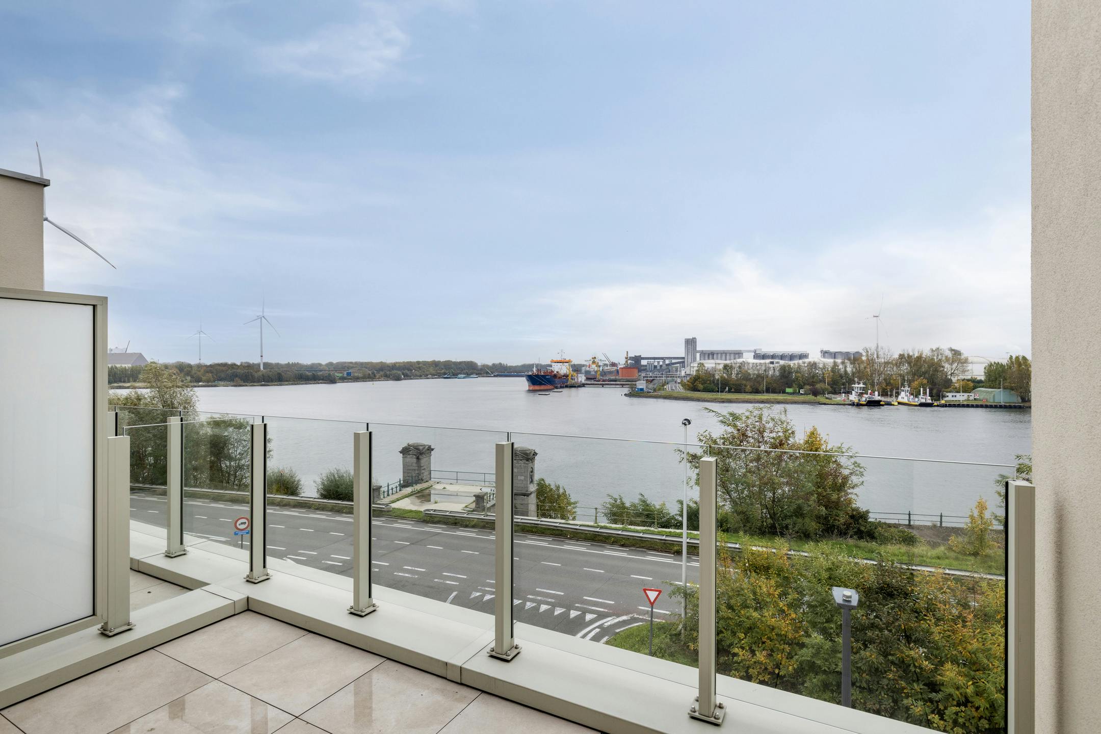 Nieuwbouwappartement met 3 ruime slaapkamers te koop foto 13