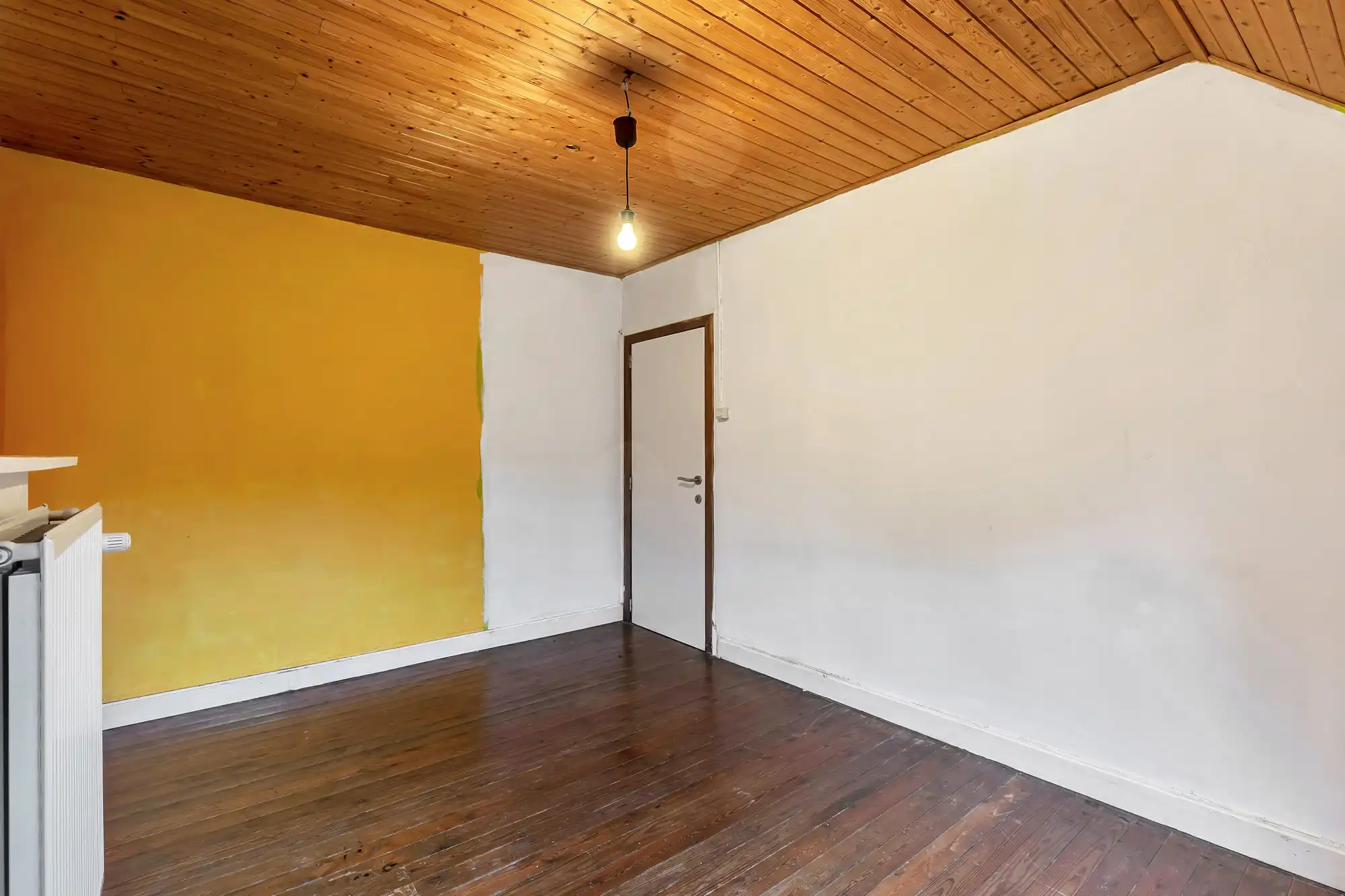 Gezellige rijwoning met tuin en achteruitweg foto 11