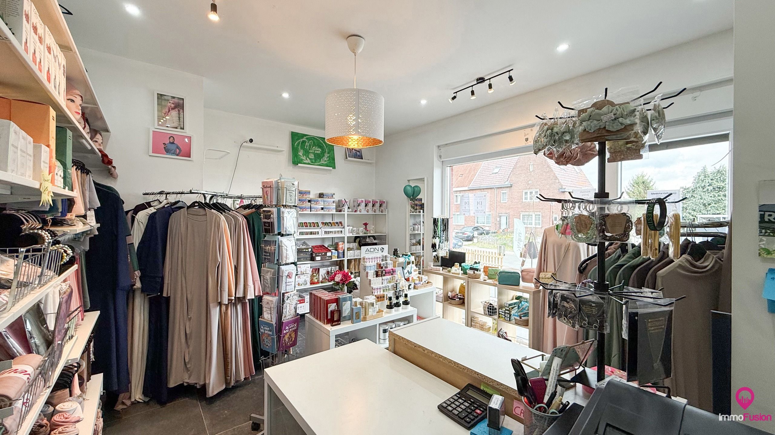 Woning met handelsruimte en 203 m² woonopp. te Houthalen! foto 15