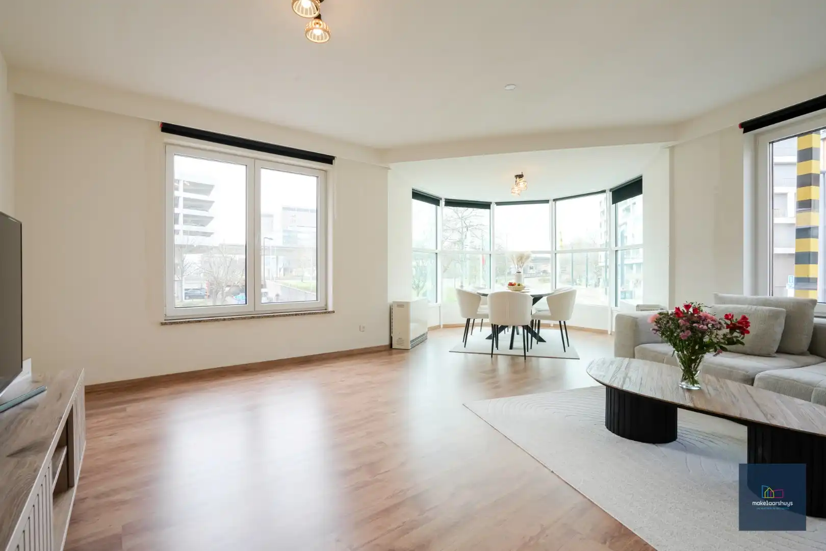 Goed gelegen en ruim instapklaar 2-slp. app.  foto 7