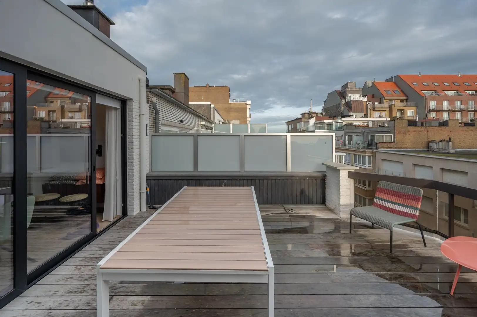 Appartement met schitterend zonneterras en zijdelings zeezicht vlakbij het Driehoeksplein in het Zoute. foto 8