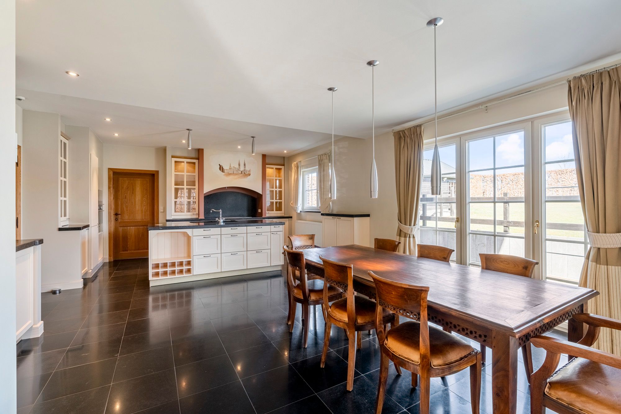 Exclusieve villa met hoogstaande afwerking in een idyllische omgeving foto 4