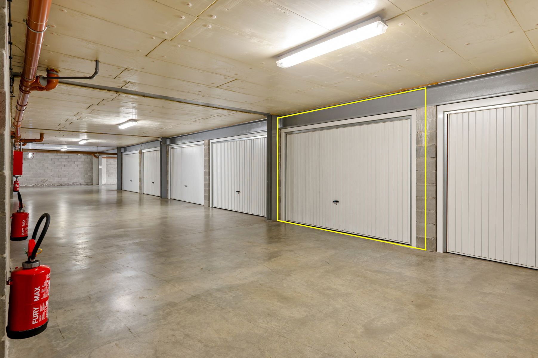 Volledig vernieuwd appartement met ruim terras en garagebox foto 17